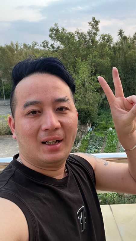 暖心的第一张照片--江门闪婚服务中心